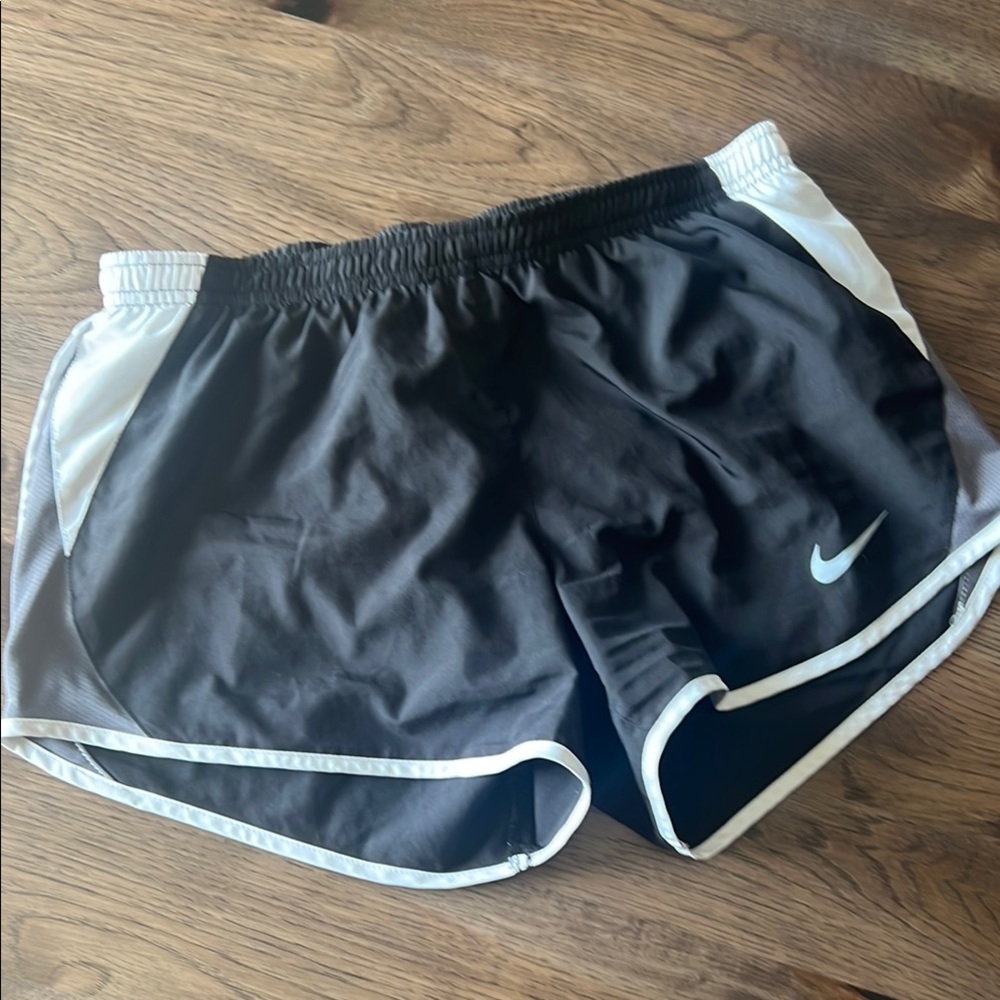 Nike Women’s Black & White Running Shorts size Small
